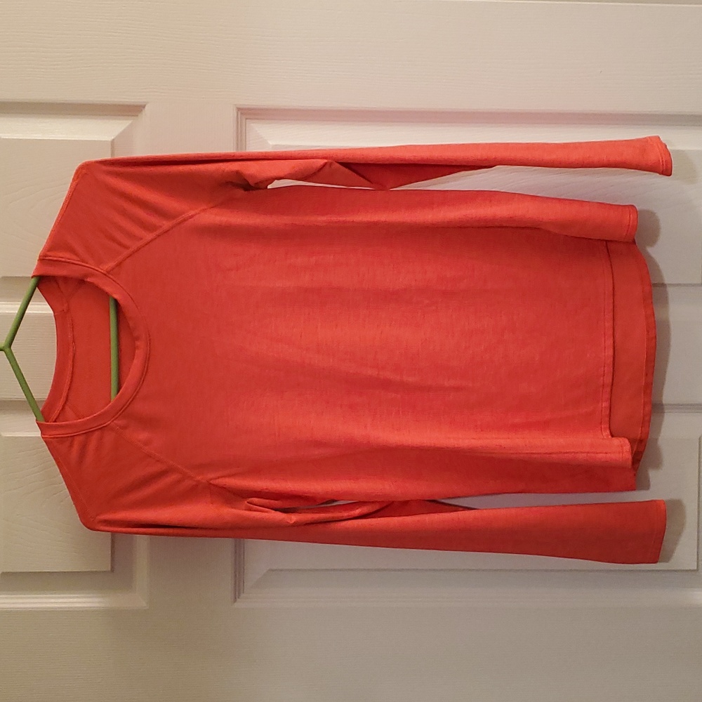 *2/$15* Bright Neon Pink Under Armour Cozy Coldgear Long Sleeve Shirt